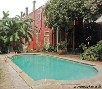 Maison De Macarty Bed & Breakfast