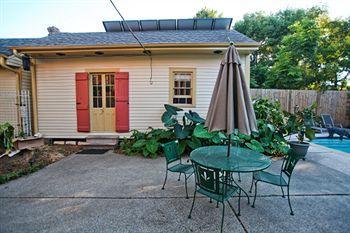 Maison De Macarty Bed & Breakfast
