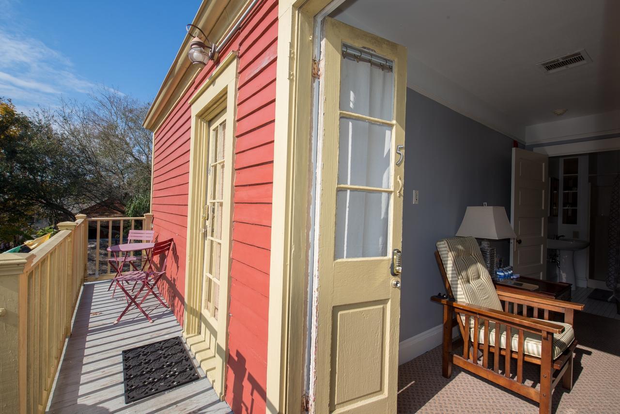 Bed & Breakfast Maison De Macarty