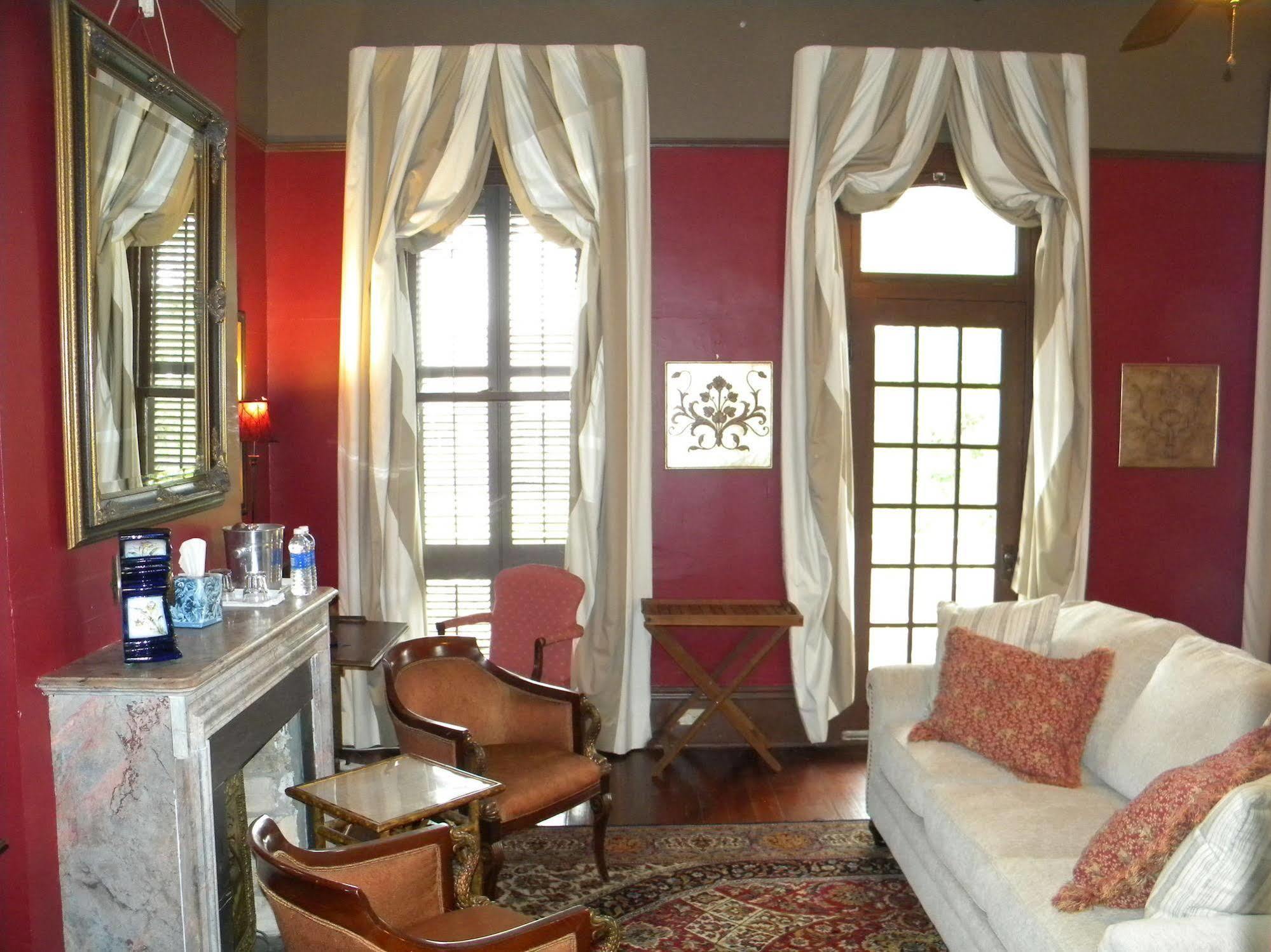 Maison De Macarty New Orleans